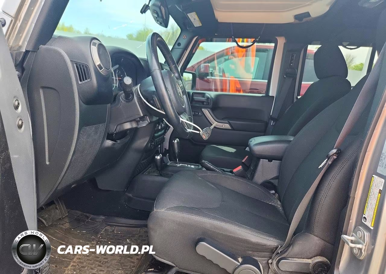 2017 Jeep Wrangler Unlimited Sport VIN:1C4HJWDG3HL670971 - 7