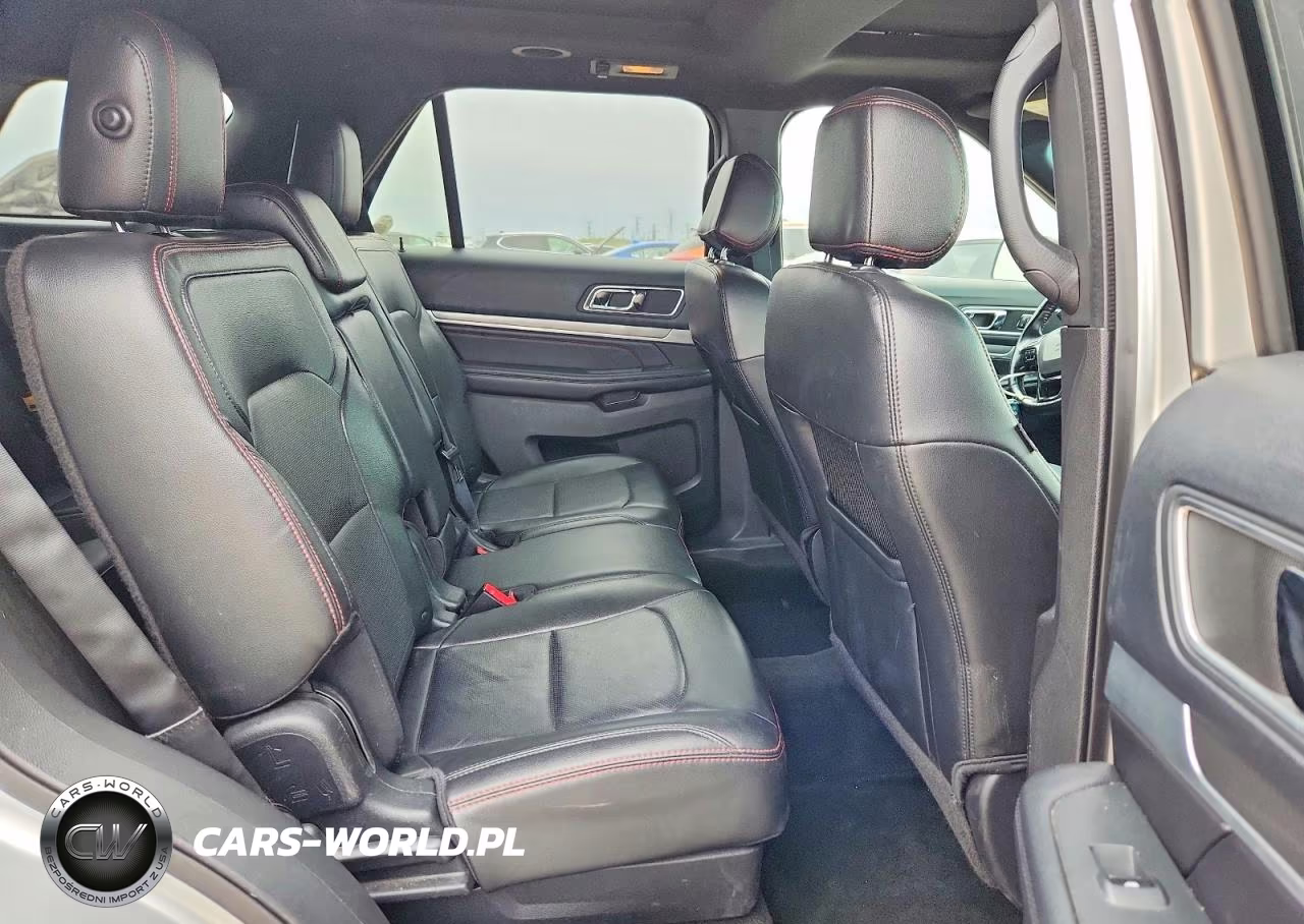 2016 Ford Explorer Sport VIN:1FM5K8GT4GGC31575 - 10