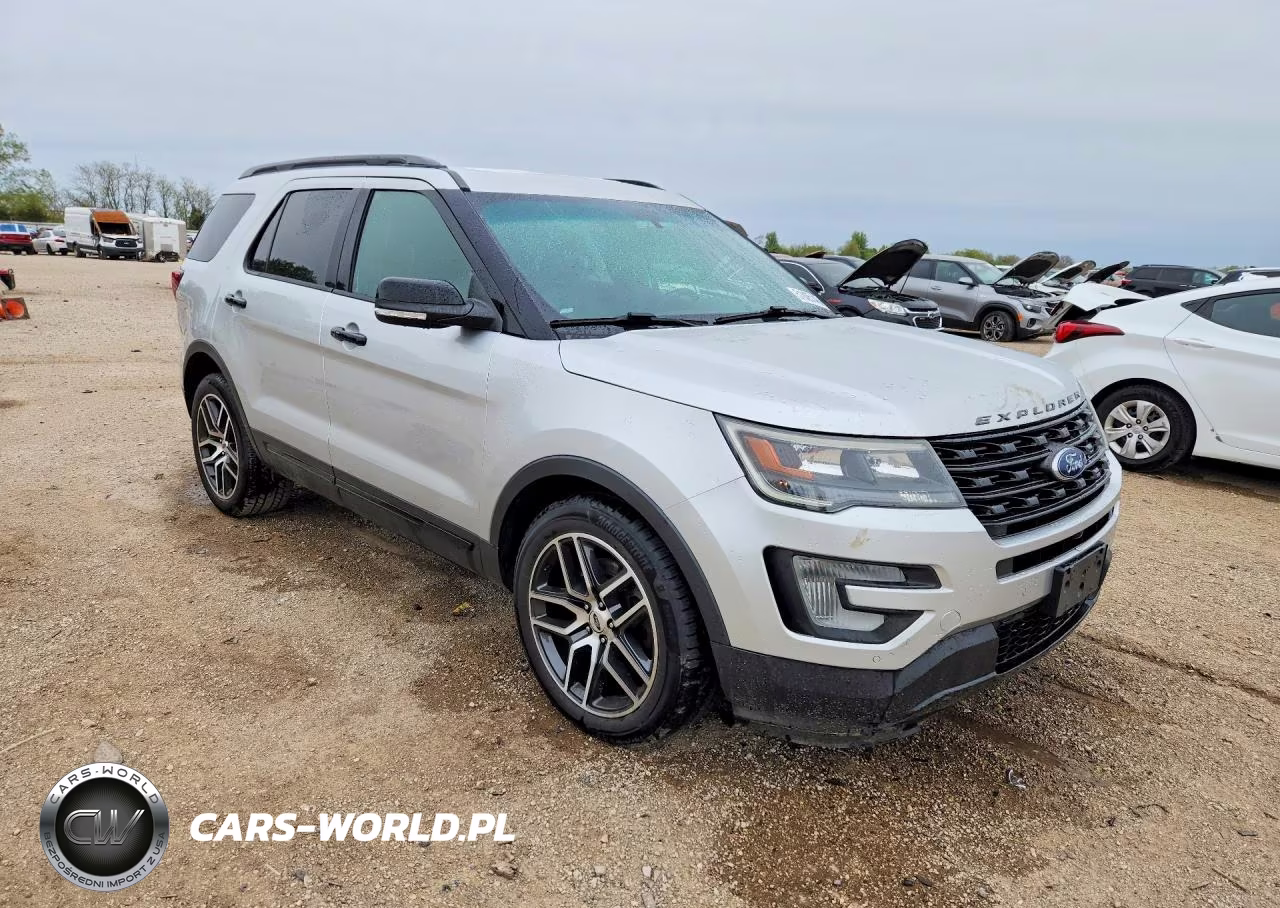 2016 Ford Explorer Sport VIN:1FM5K8GT4GGC31575 - 4