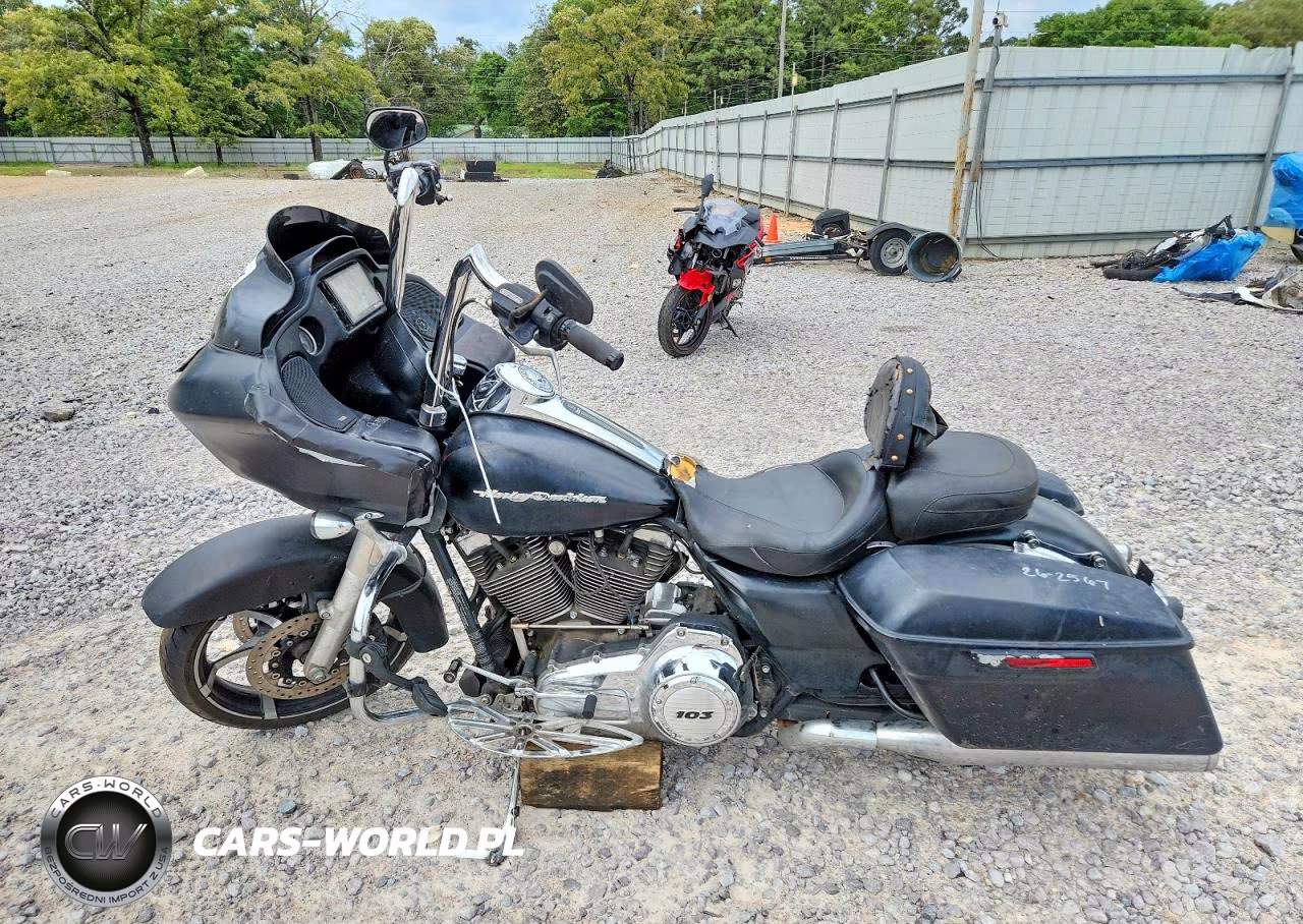 2015 Harley-Davidson Fltrxs Road Glide Special VIN:1HD1KTM13FB696545 - 3