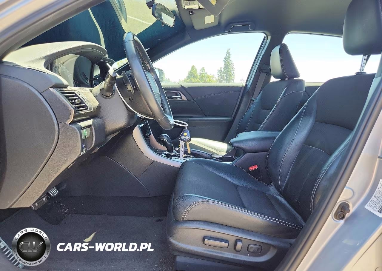 2017 Honda Accord Sport VIN:1HGCR2F57HA281741 - 7