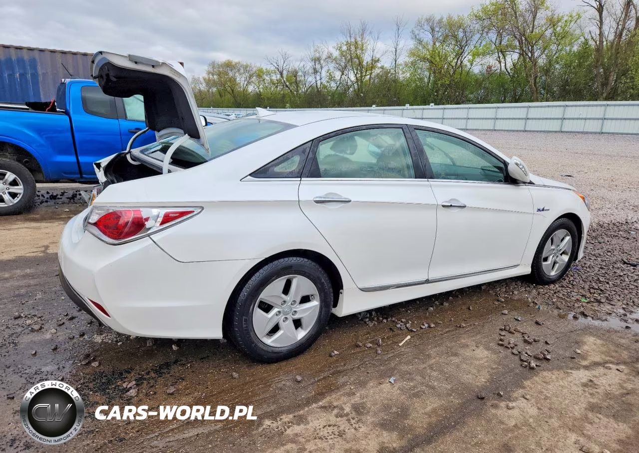 2012 Hyundai Sonata Hybrid VIN:KMHEC4A4XCA032938 - 3
