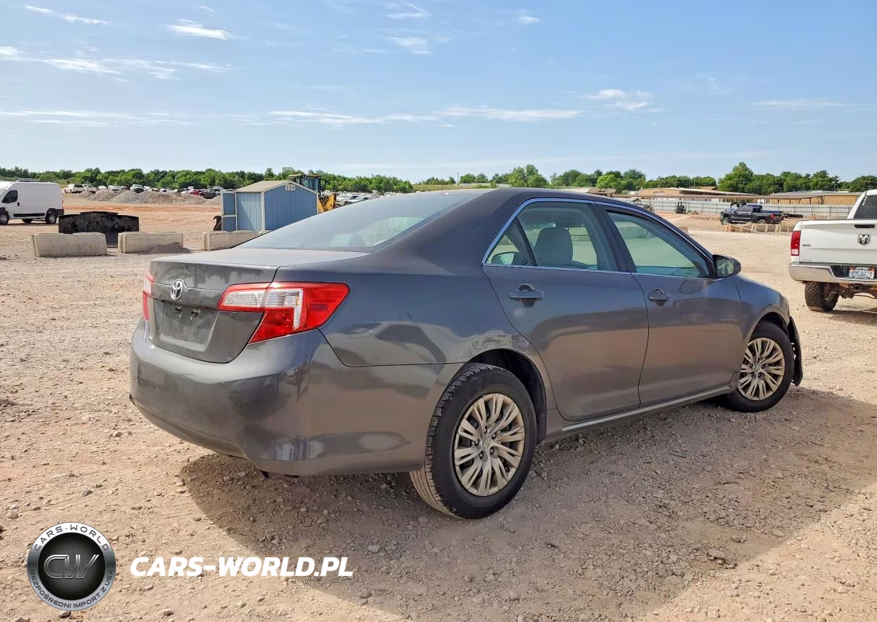 2014 Toyota Camry Le VIN:4T4BF1FK6ER386690 - 3