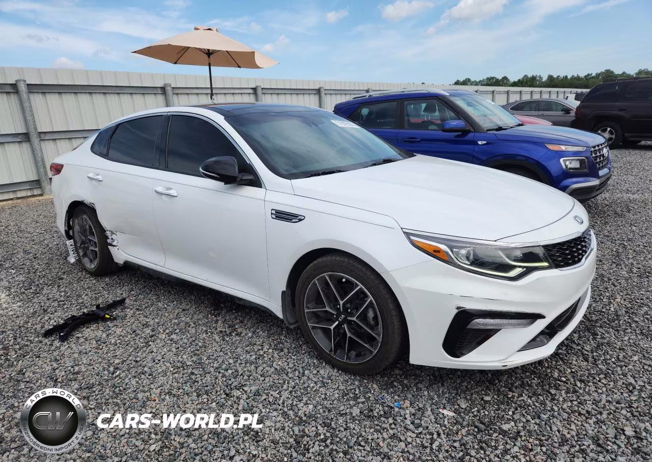 2020 Kia Optima Special Edition VIN:5XXGT4L33LG441921 - 4