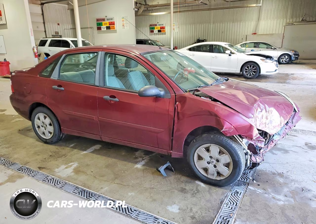 2007 Ford Focus Zx4 VIN:1FAHP34N67W185917 - 4