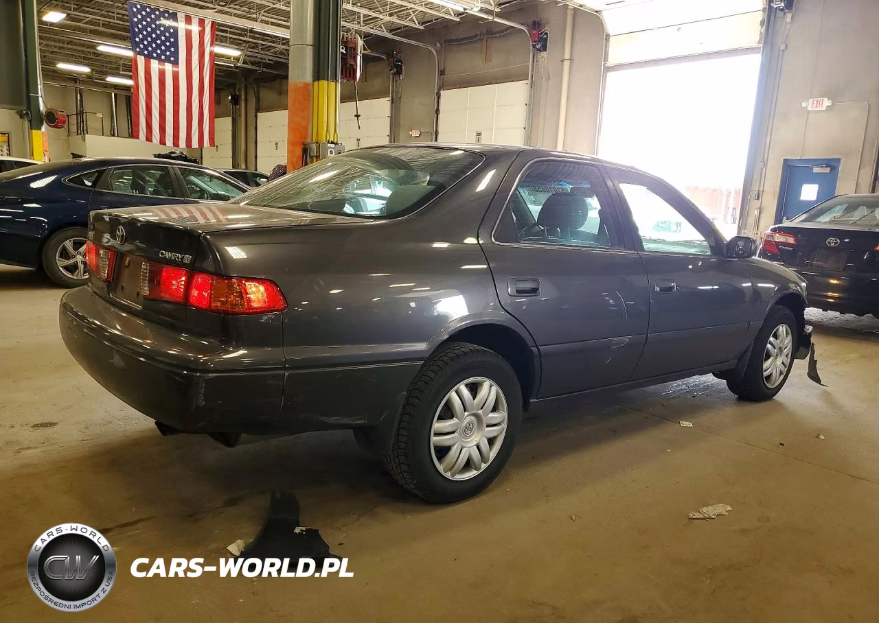 2001 Toyota Camry Le VIN:4T1BG22K21U863144 - 3
