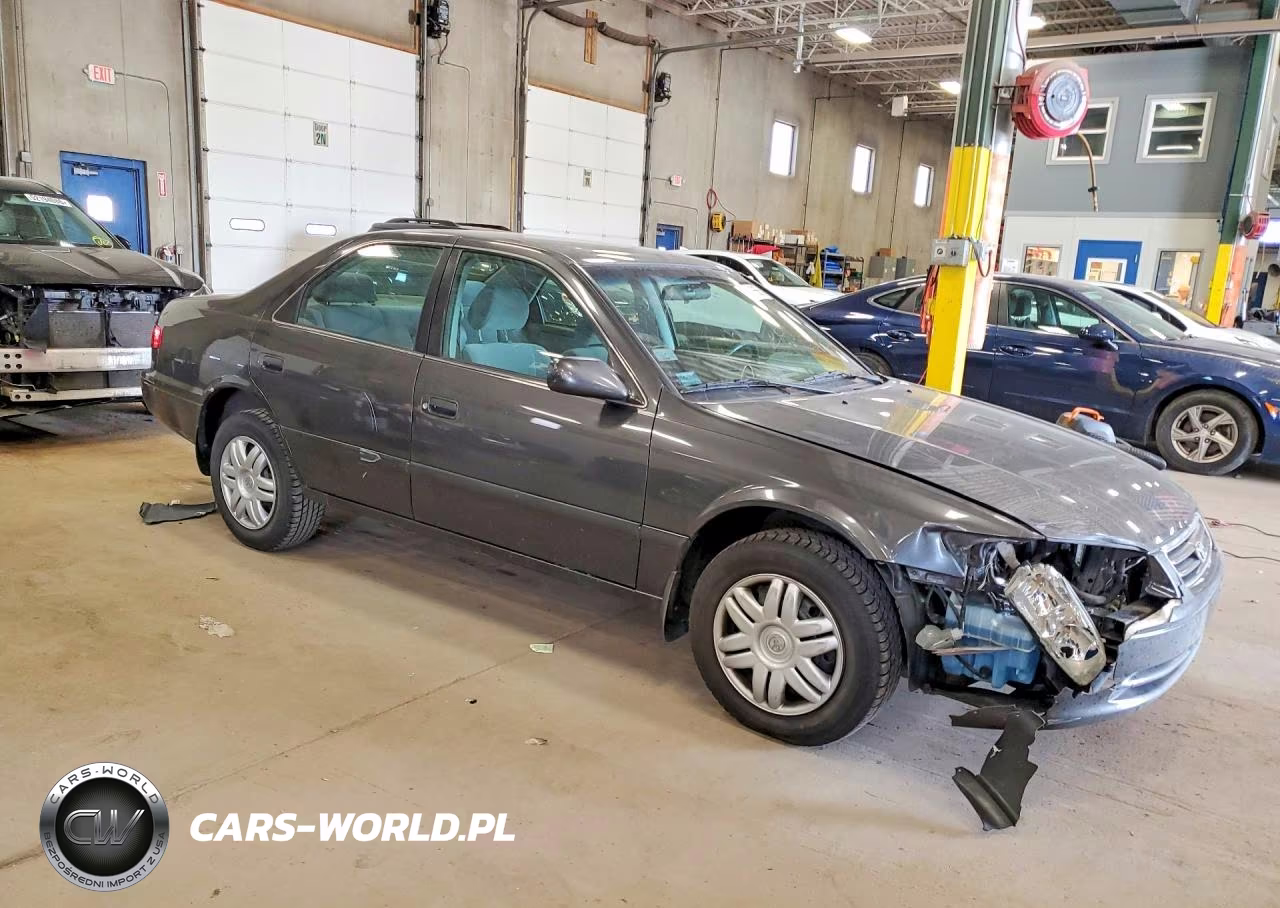 2001 Toyota Camry Le VIN:4T1BG22K21U863144 - 4