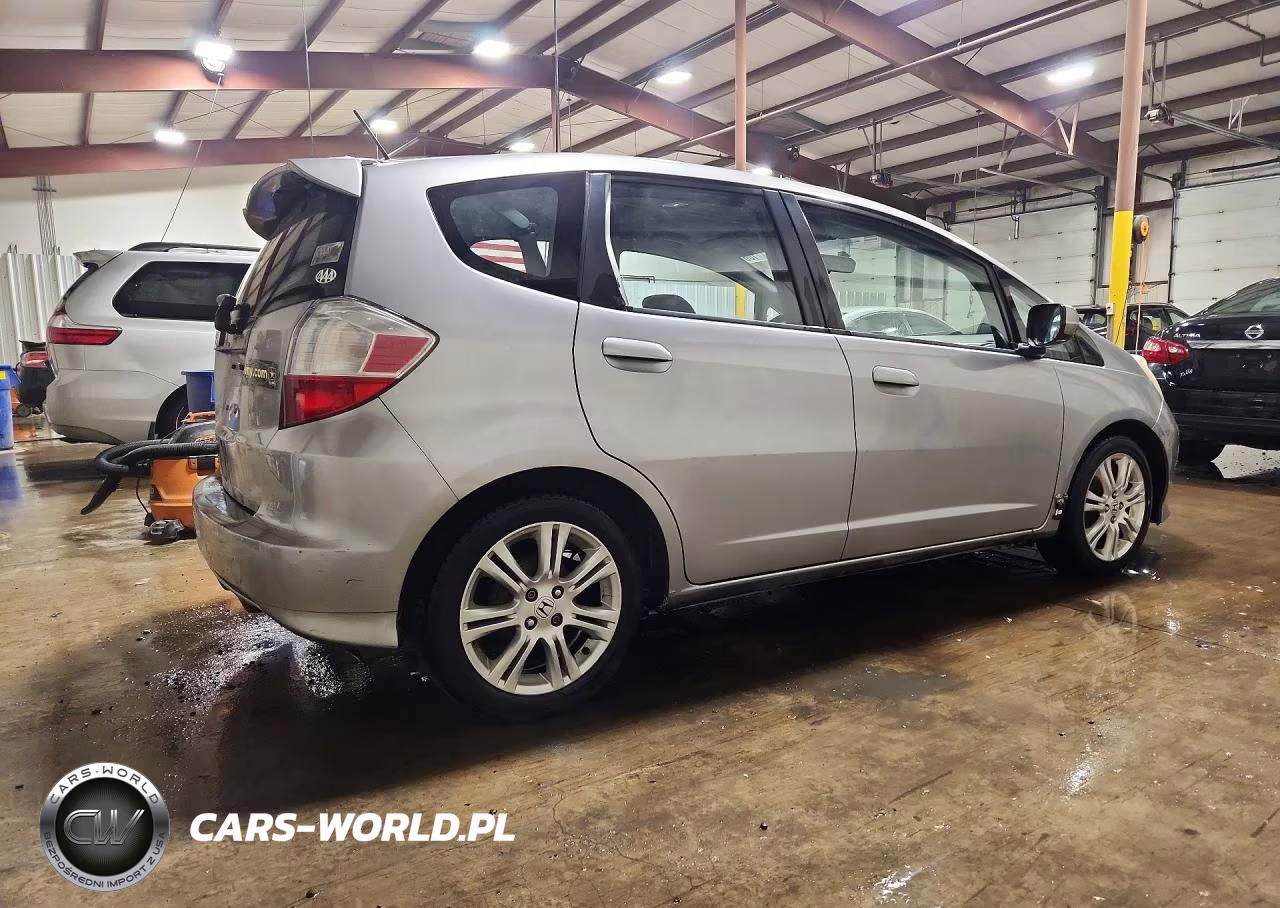 2009 Honda Fit Sport VIN:JHMGE88489S054975 - 3