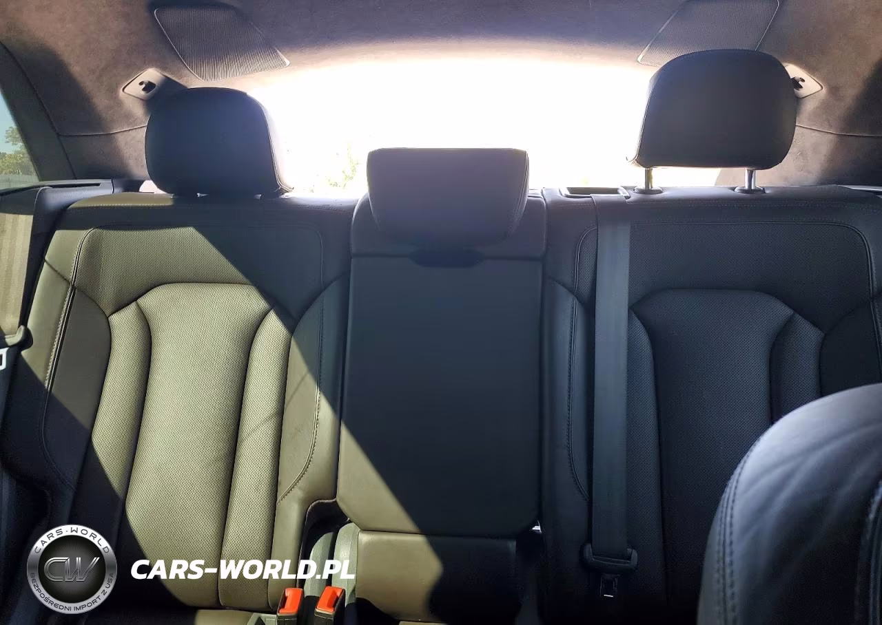 2019 Audi Q8 Prestige S-Line VIN:WA1FVAF18KD019872 - 10