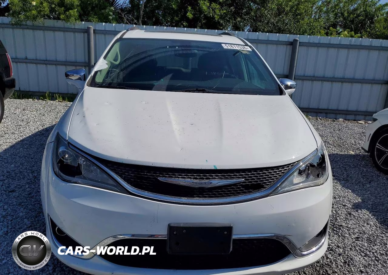 2018 Chrysler Pacifica Limited VIN:2C4RC1GG1JR251642 - 5