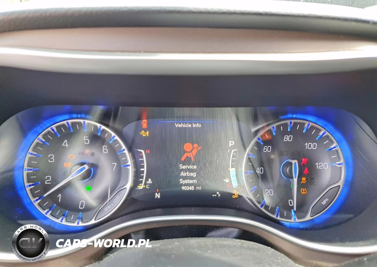 2019 Chrysler Pacifica Touring Plus VIN:2C4RC1FG8KR738081 - 9