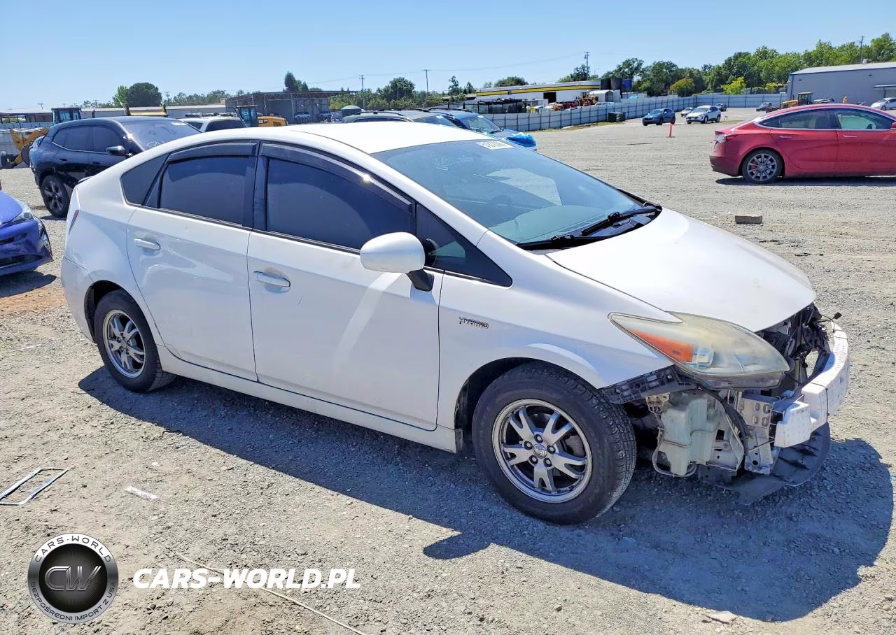 2011 Toyota Prius Two VIN:JTDKN3DU9B0249487 - 4