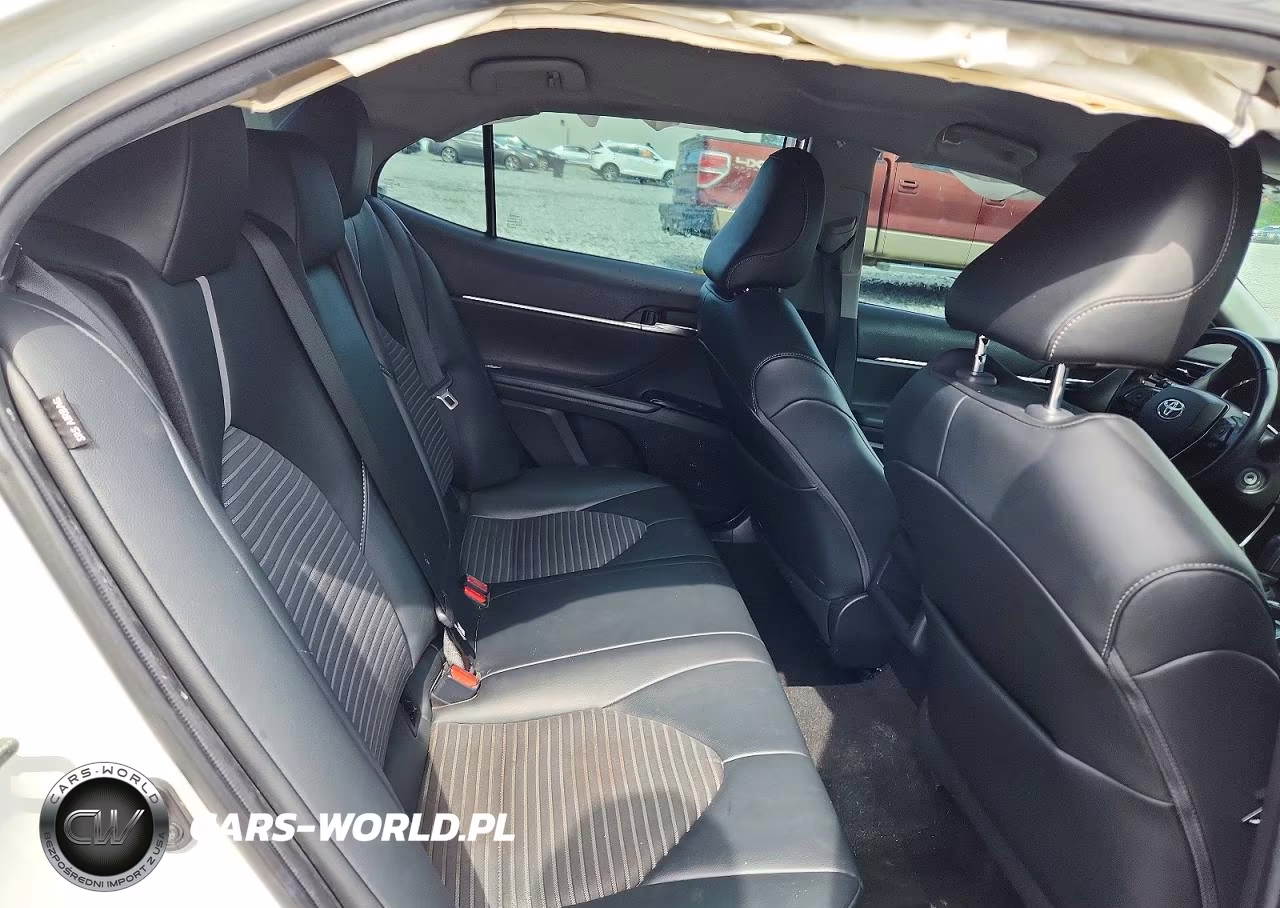 2020 Toyota Camry Se VIN:4T1G11AK3LU394524 - 10