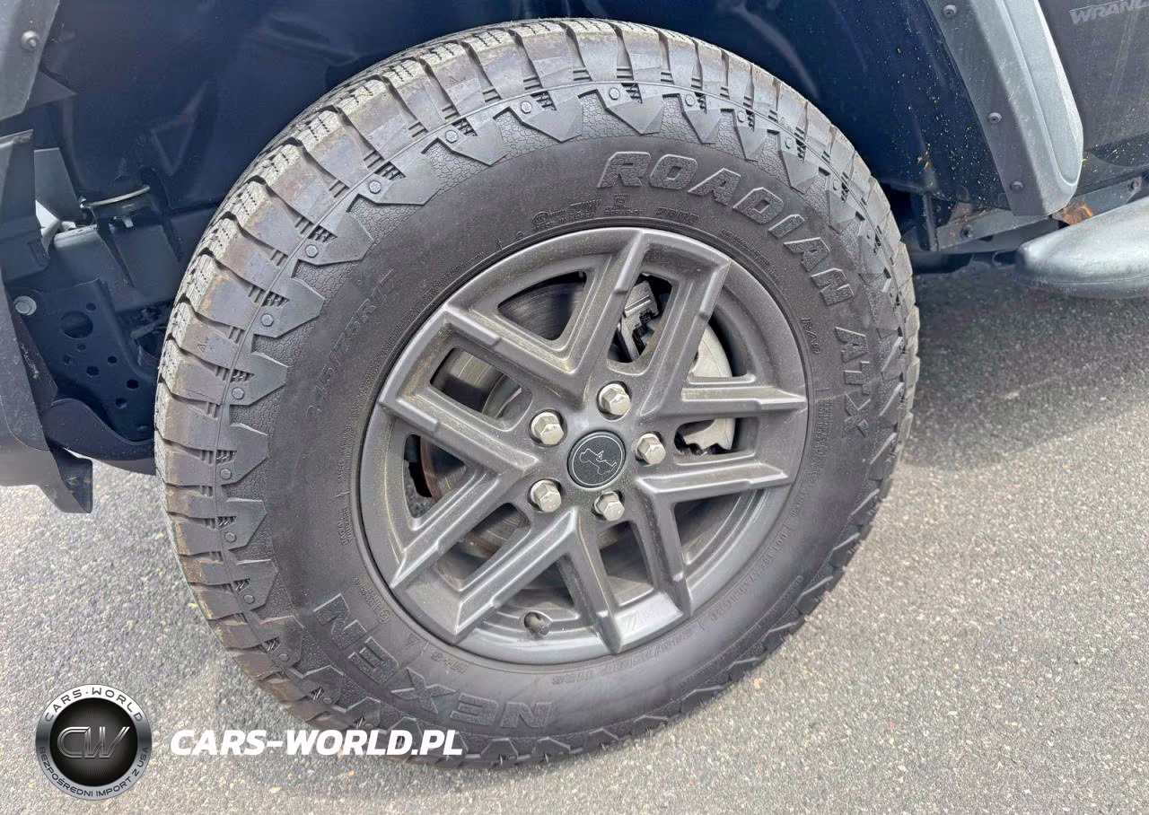 2025 Jeep Wrangler 4-Door Summit 4X4 VIN:1C4PJXDN5SW643261 - 13