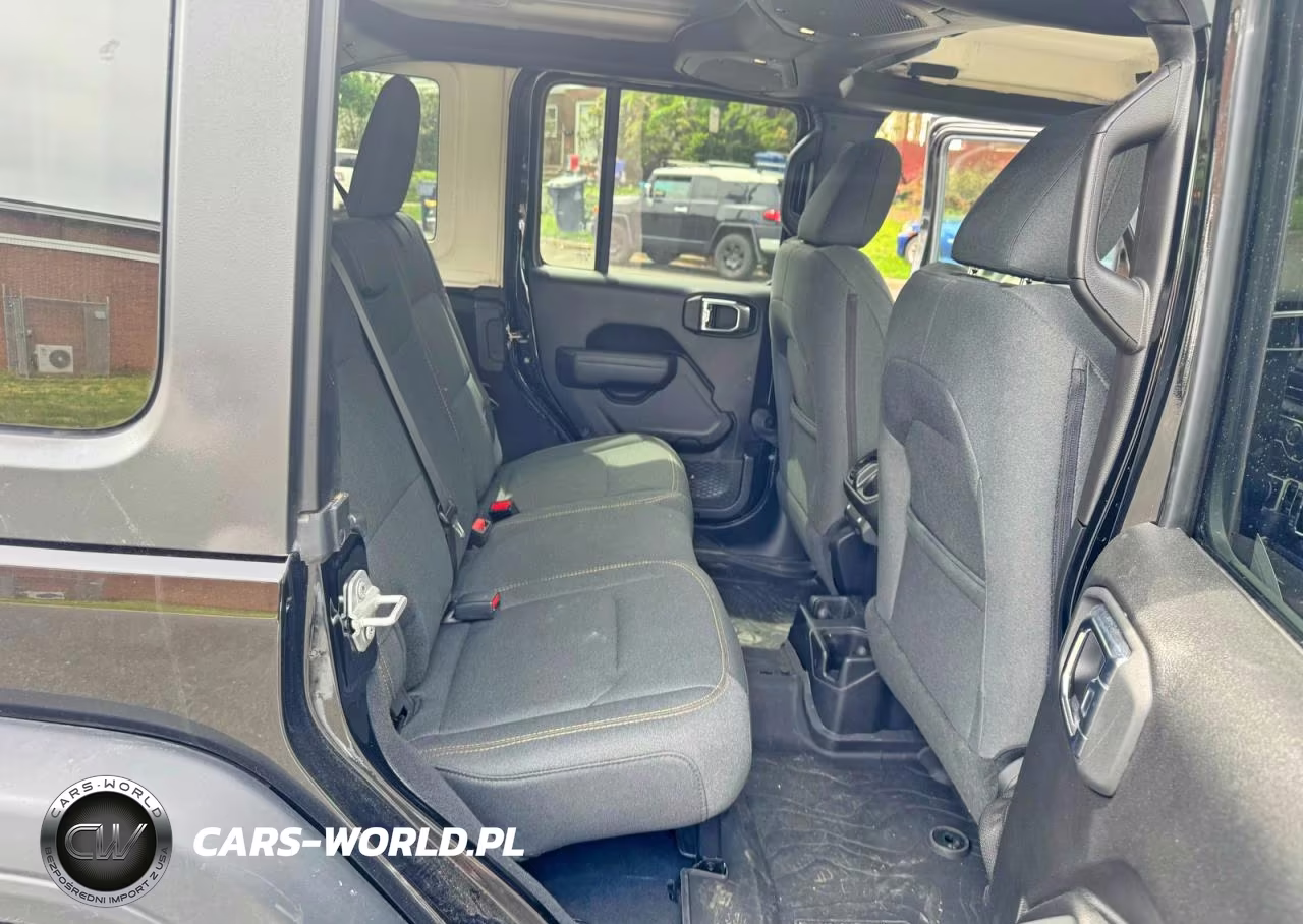 2025 Jeep Wrangler 4-Door Summit 4X4 VIN:1C4PJXDN5SW643261 - 6