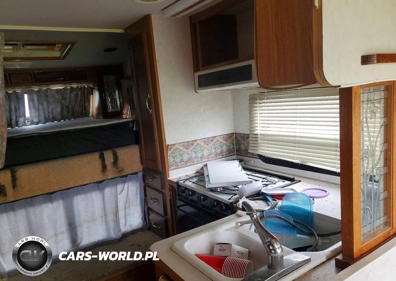 1999 Fleetwood Caribou Camper VIN:1EJ6M1109X2395672 - 10