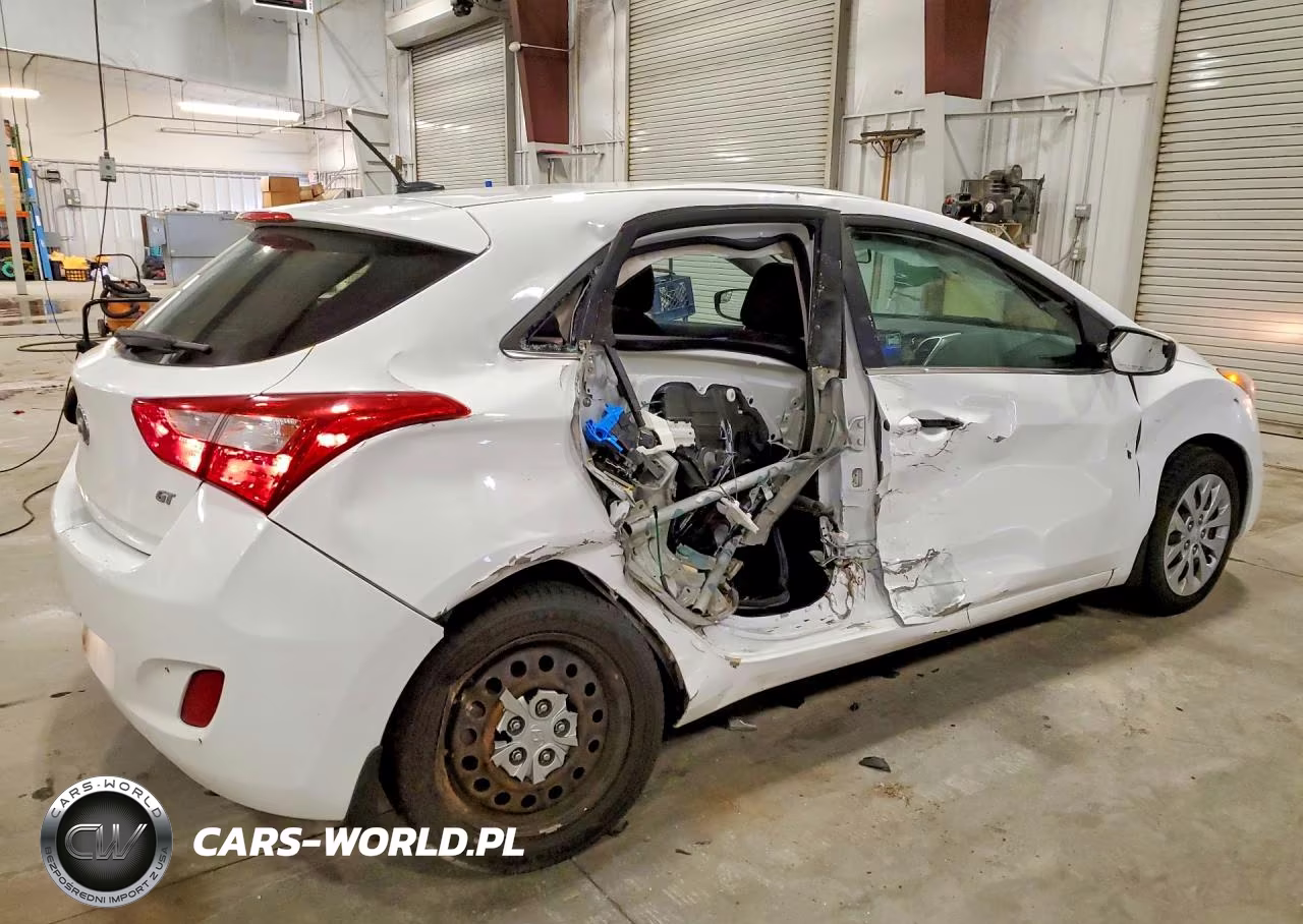 2016 Hyundai Elantra VIN:KMHD35LH6GU331803 - 3