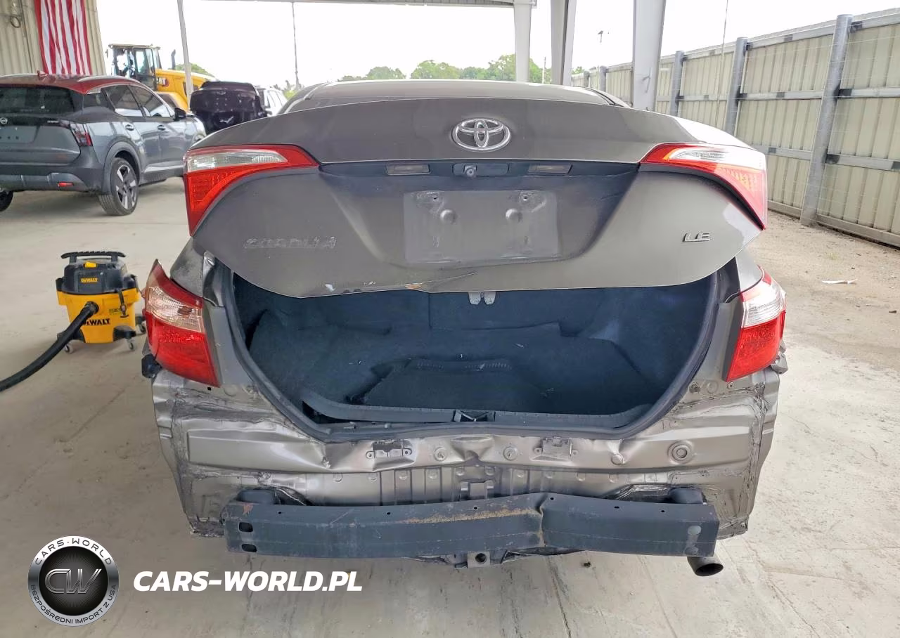 2017 Toyota Corolla Le VIN:5YFBURHE9HP598124 - 6