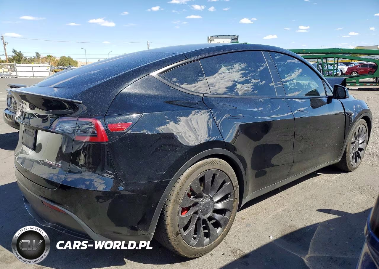 2020 Tesla Model Y VIN:5YJYGDEF7LF014096 - 3