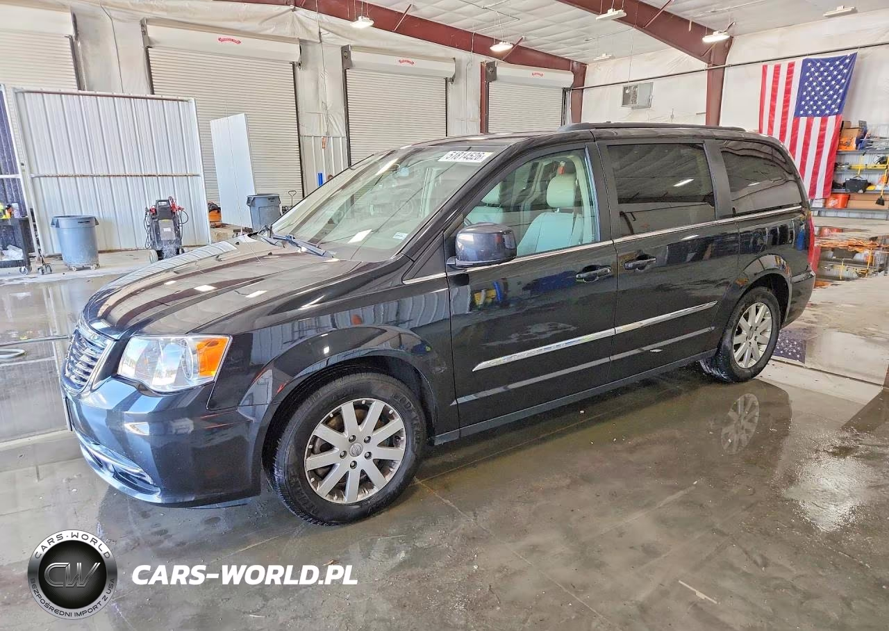 2016 Chrysler Town & Country Touring – zdjęcie 1 z 13