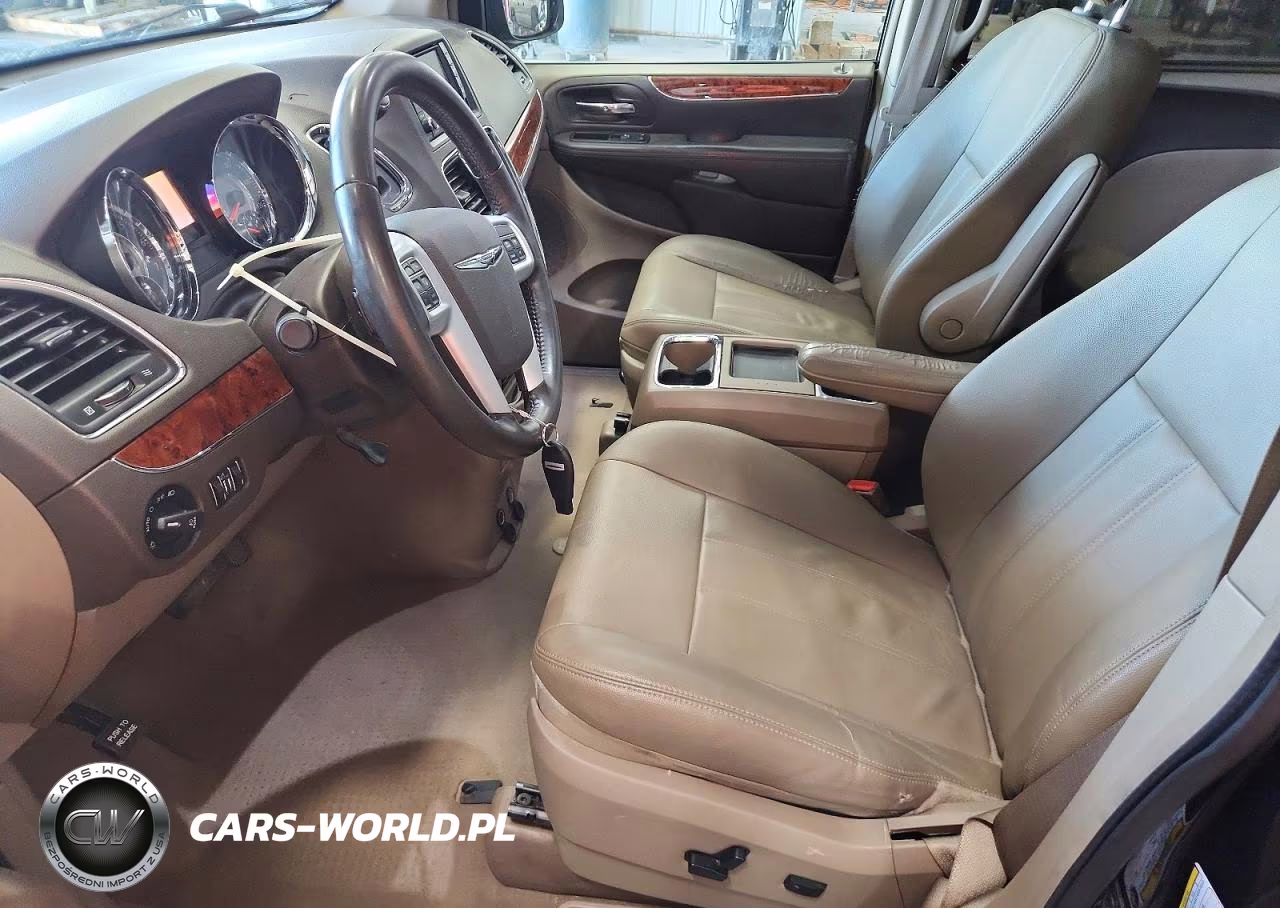 2016 Chrysler Town & Country Touring VIN:2C4RC1BG8GR199913 - 7