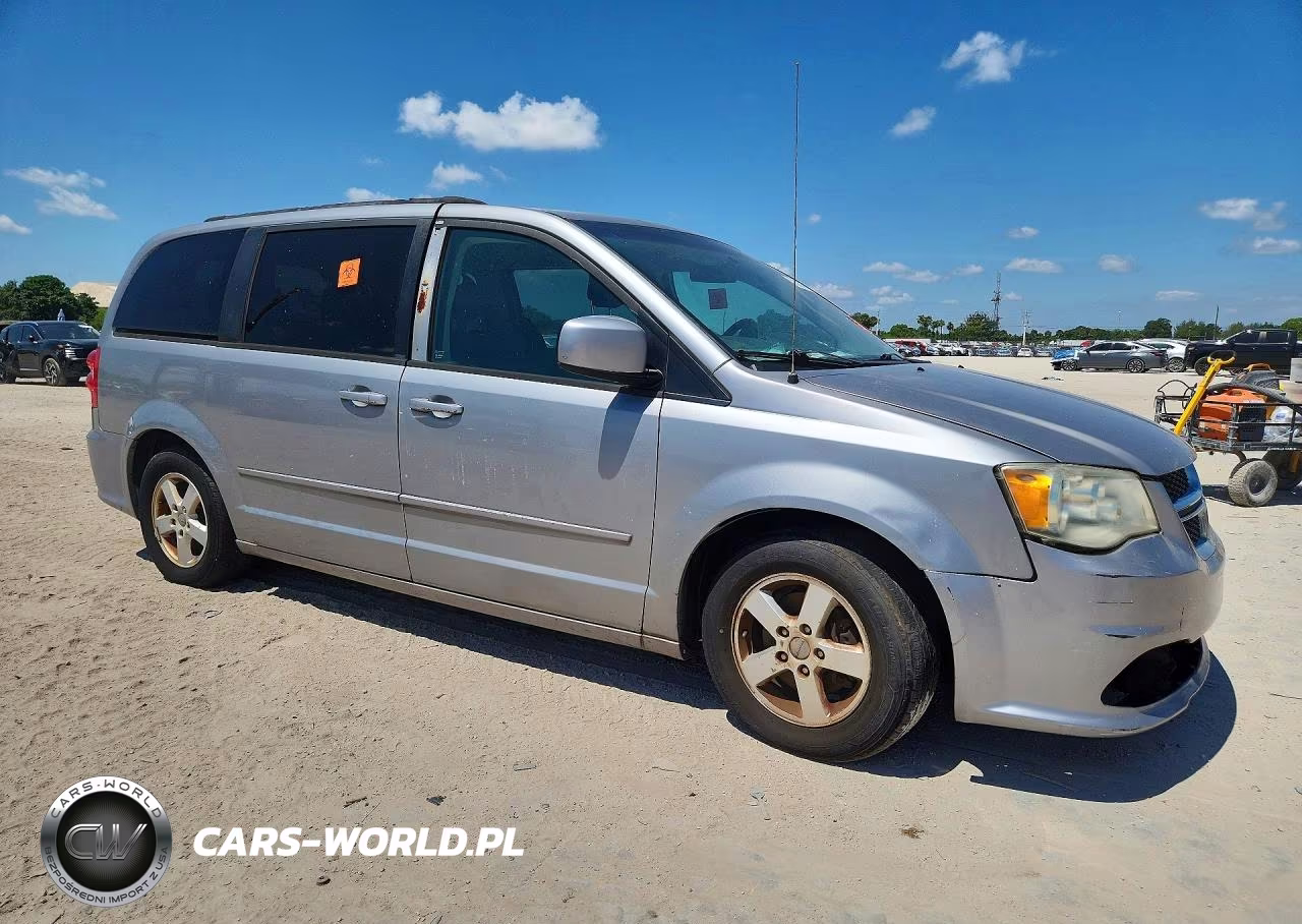 2013 Dodge Grand Caravan Sxt VIN:2C4RDGCG5DR669342 - 4