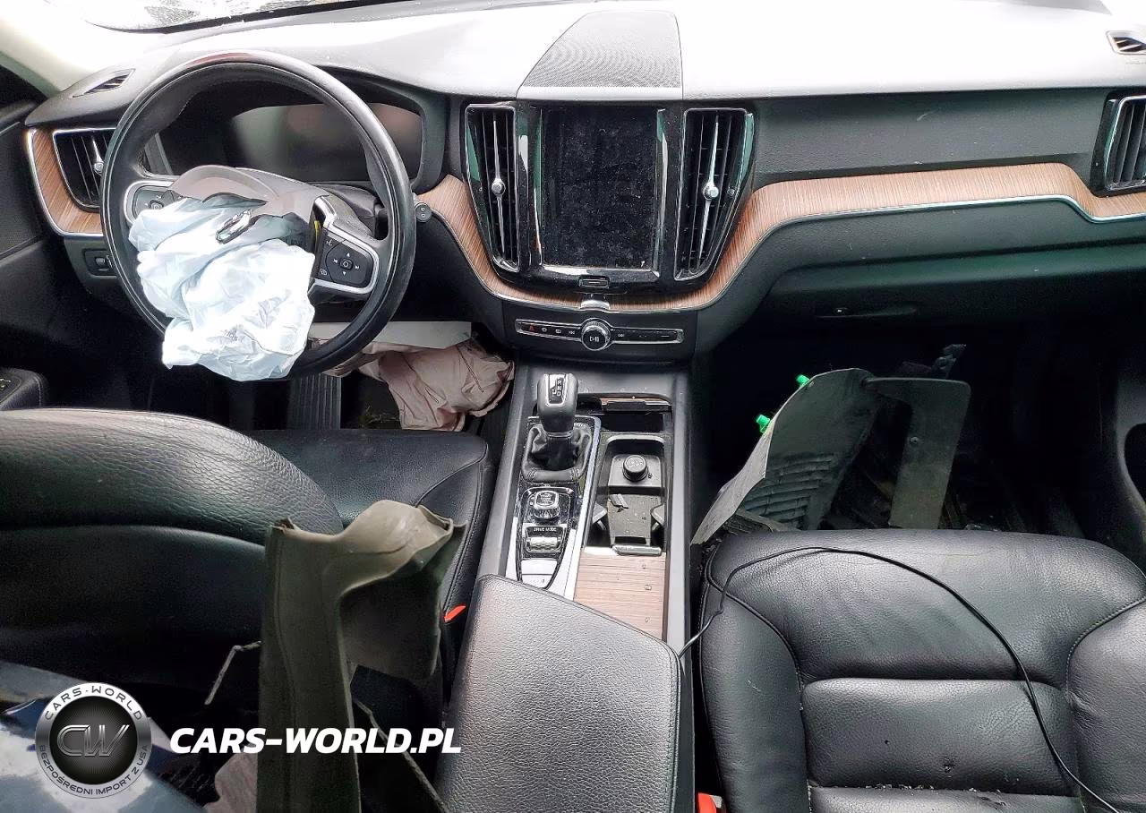 2021 Volvo Xc60 T5 Momentum VIN:YV4102RKXM1675825 - 8