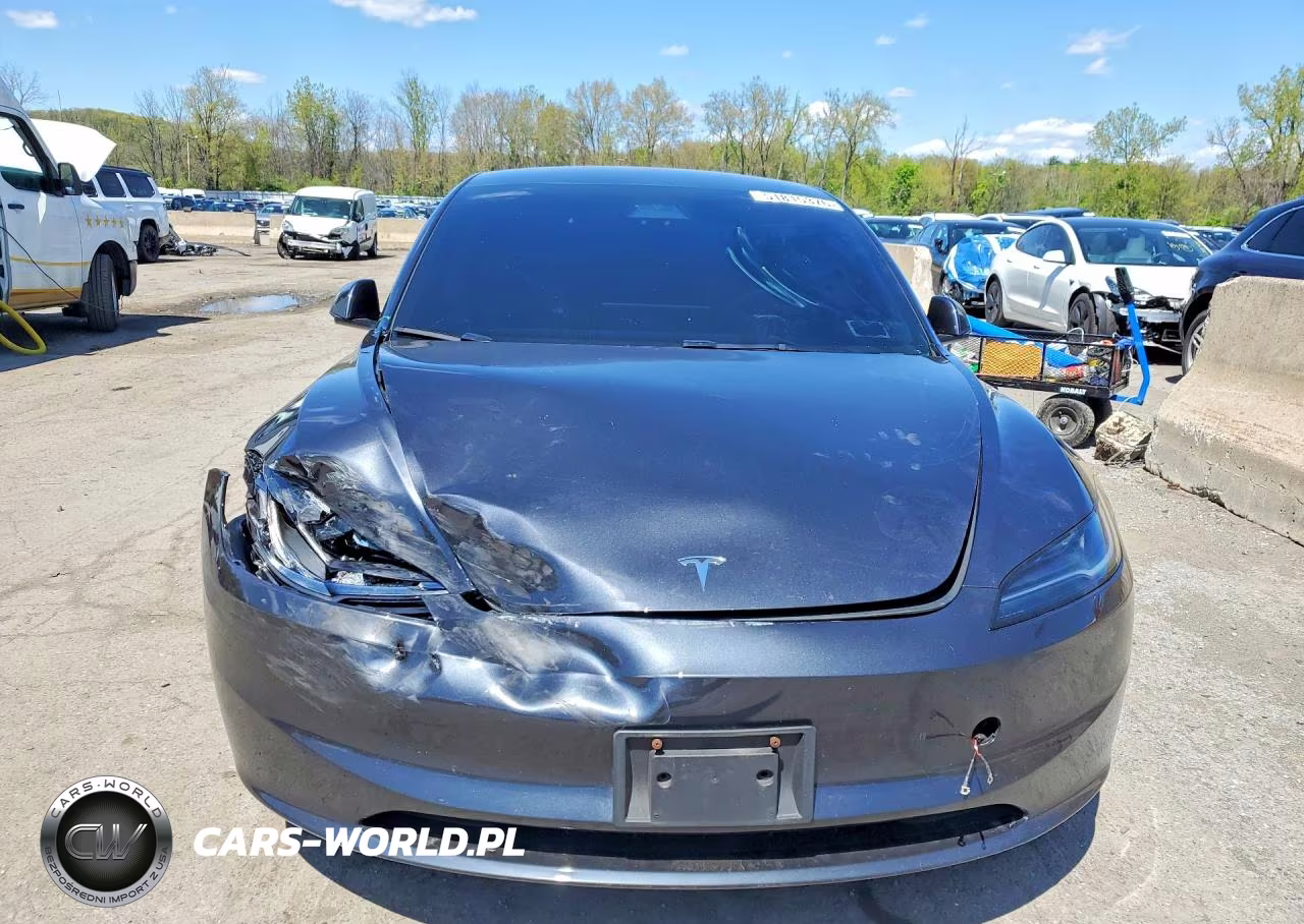 2025 Tesla Model 3 VIN:5YJ3E1EB6SF918659 - 5