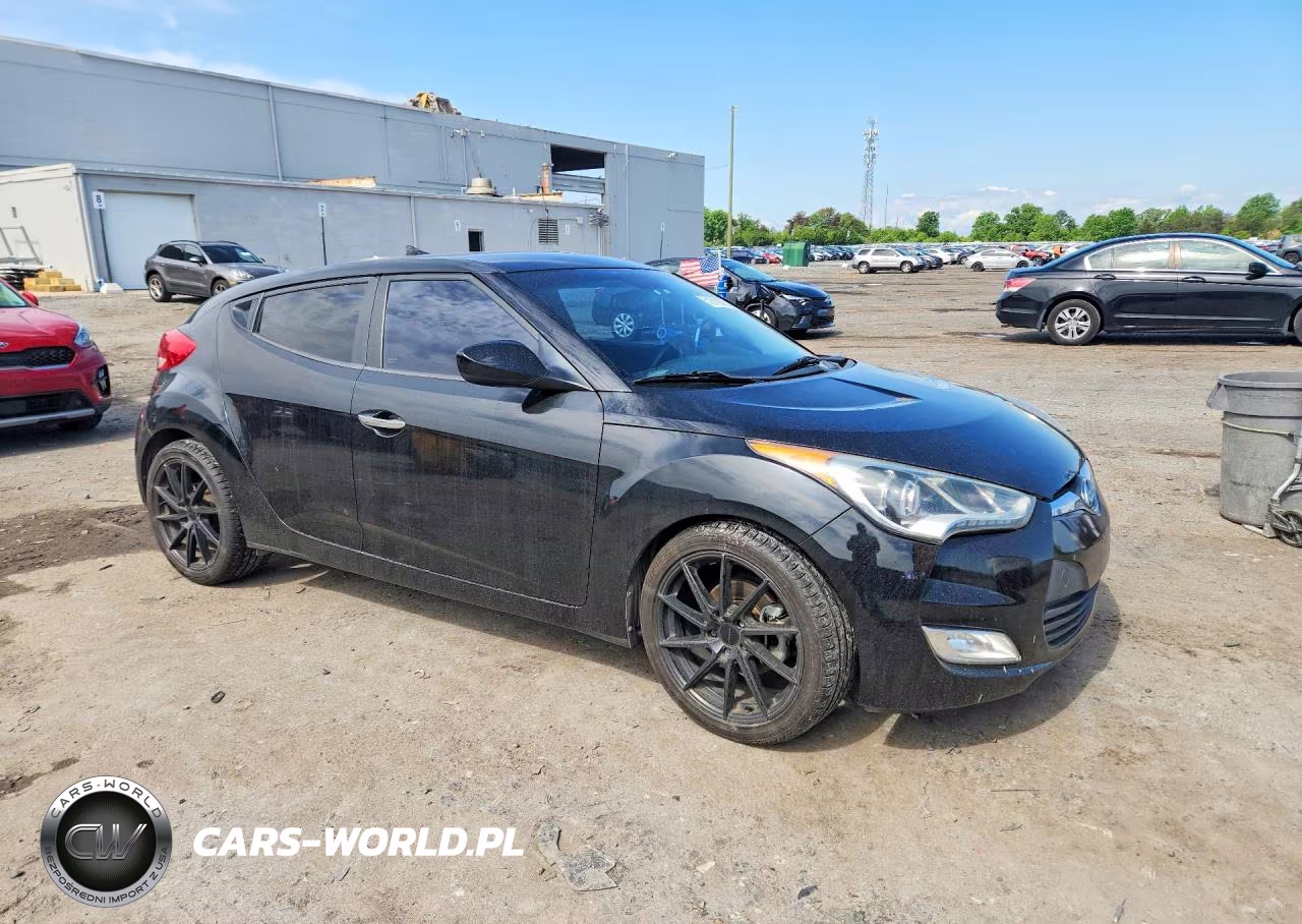 2015 Hyundai Veloster Re:flex VIN:KMHTC6AD2FU218706 - 4