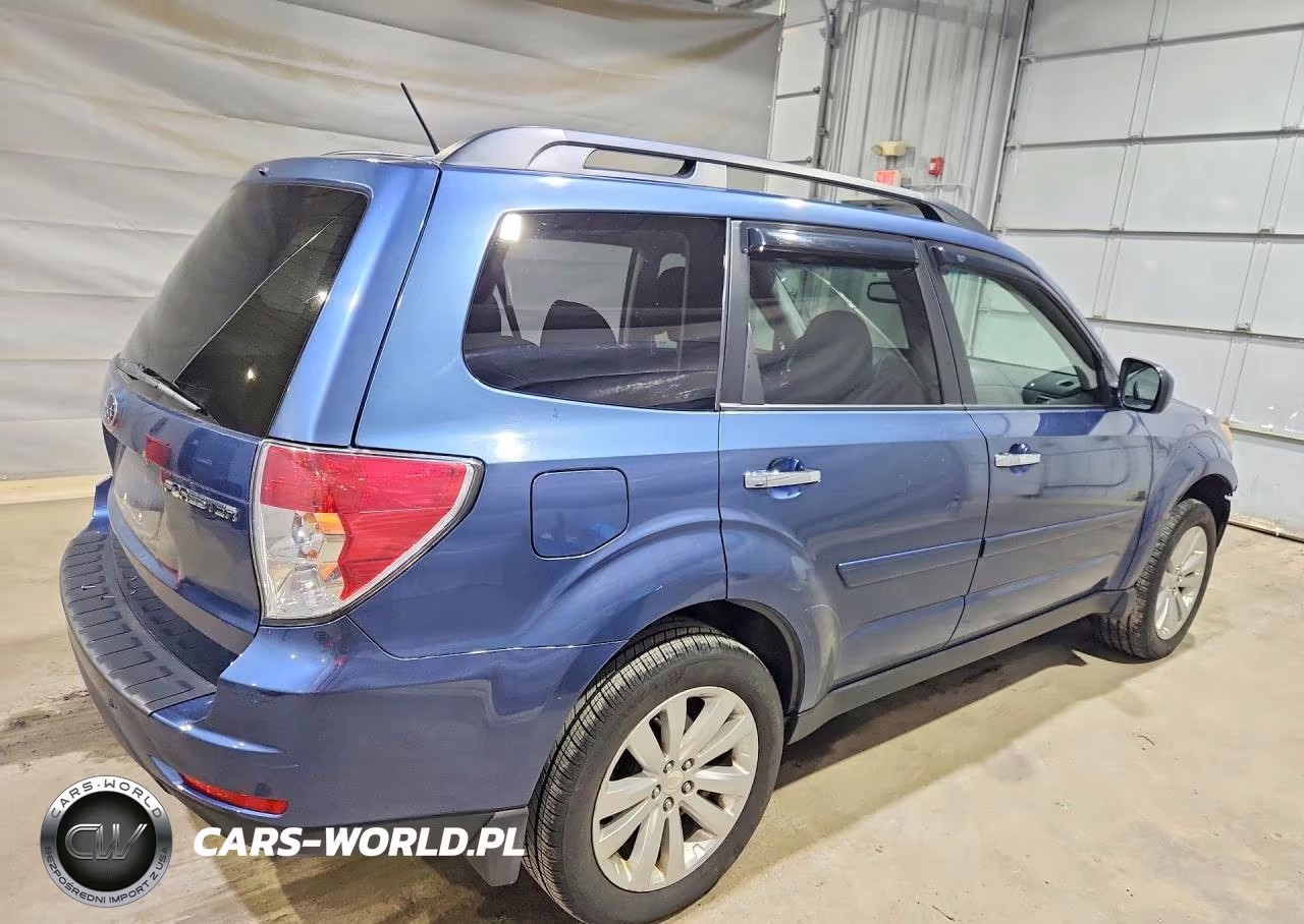 2011 Subaru Forester 2.5X Premium VIN:JF2SHBDC7BH744279 - 3