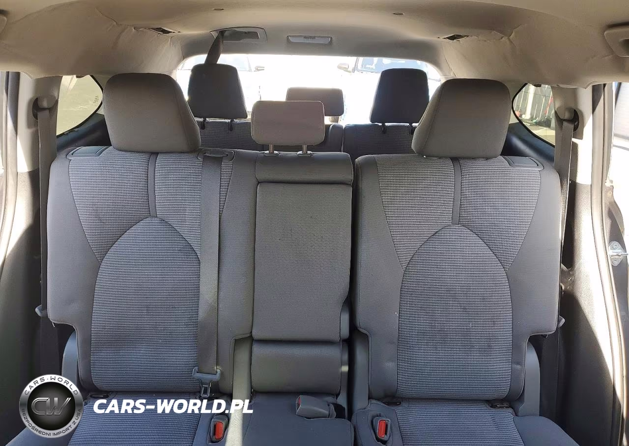2020 Toyota Highlander Hybrid Le VIN:5TDBBRCH8LS503964 - 10