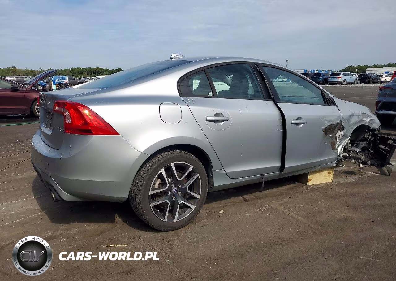 2017 Volvo S60 VIN:YV126MFL2H2421552 - 3