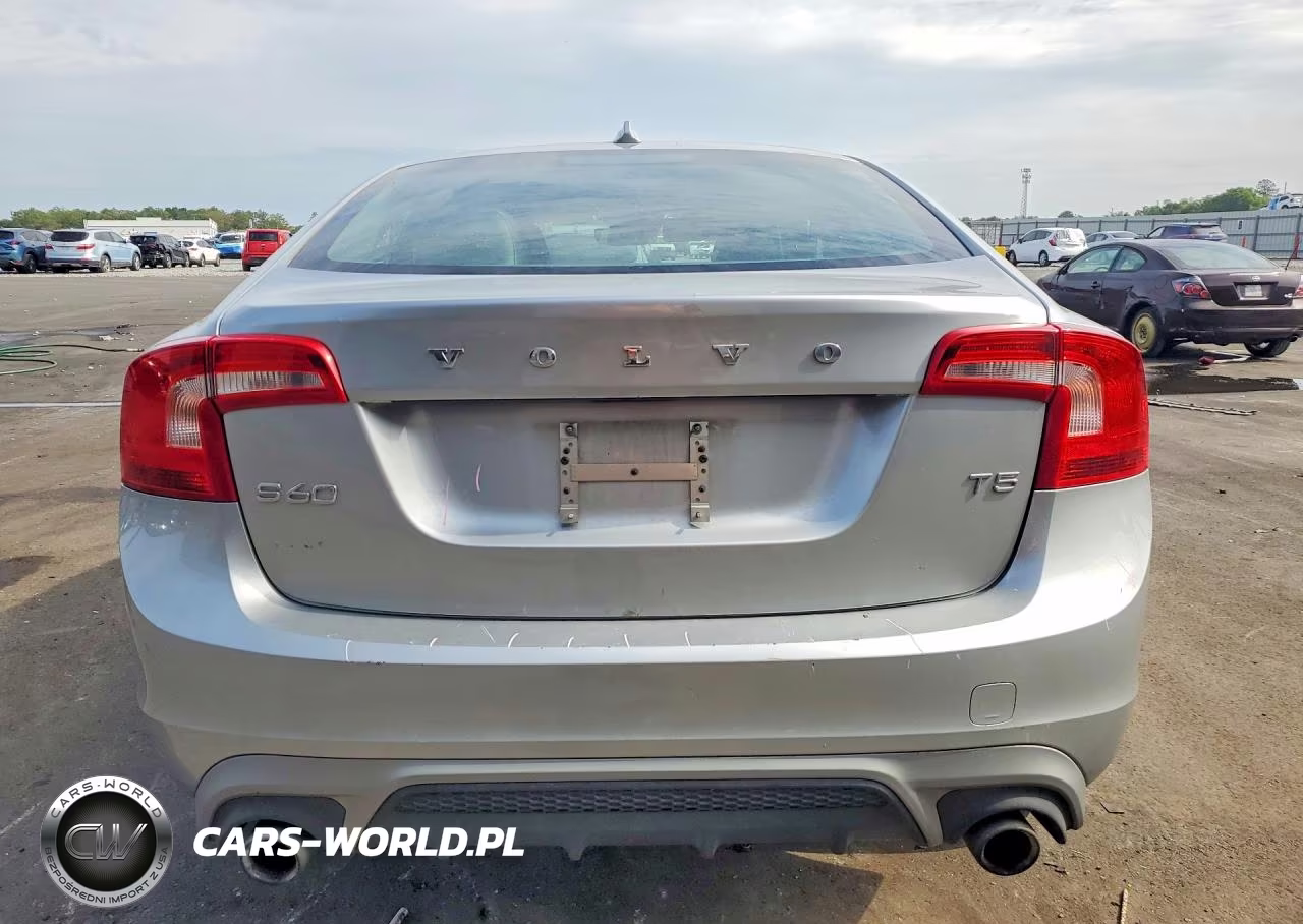 2017 Volvo S60 VIN:YV126MFL2H2421552 - 6