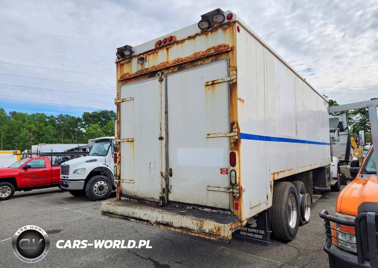 2014 Peterbilt 348 Box Truck VIN:2NP3LJ9X0EM227587 - 4