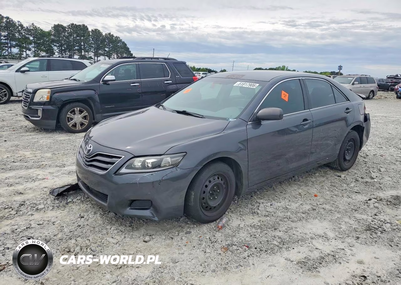 2011 Toyota Camry Le – zdjęcie 1 z 12
