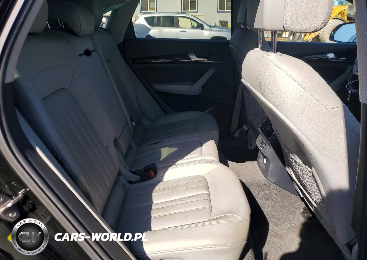 2018 Audi Q5 Premium VIN:WA1ANAFY7J2132214 - 11