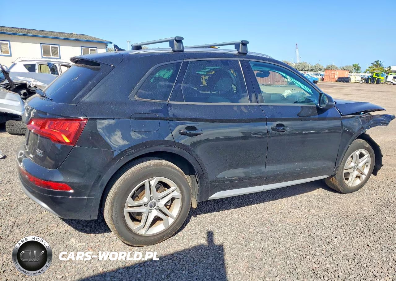 2018 Audi Q5 Premium VIN:WA1ANAFY7J2132214 - 3