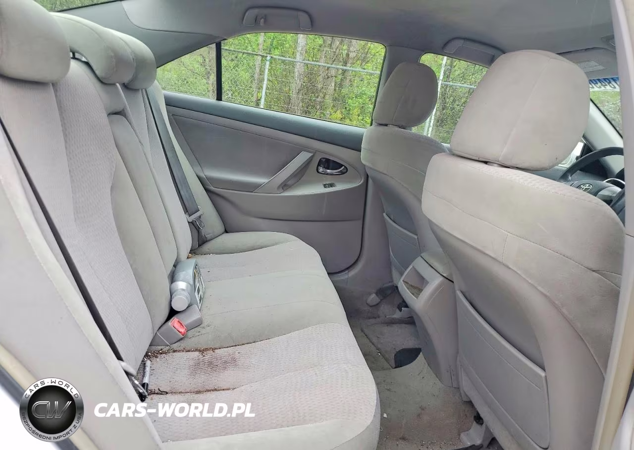 2010 Toyota Camry Le VIN:4T1BF3EKXAU551917 - 10