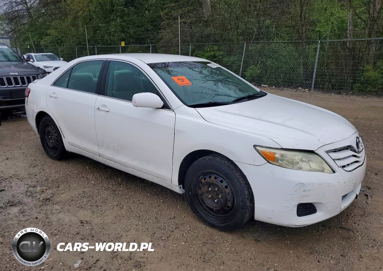 2010 Toyota Camry Le VIN:4T1BF3EKXAU551917 - 4