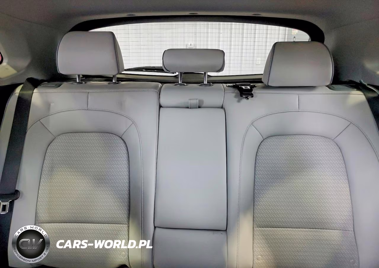 2021 Hyundai Kona Ultimate VIN:KM8K53AG0MU112542 - 10