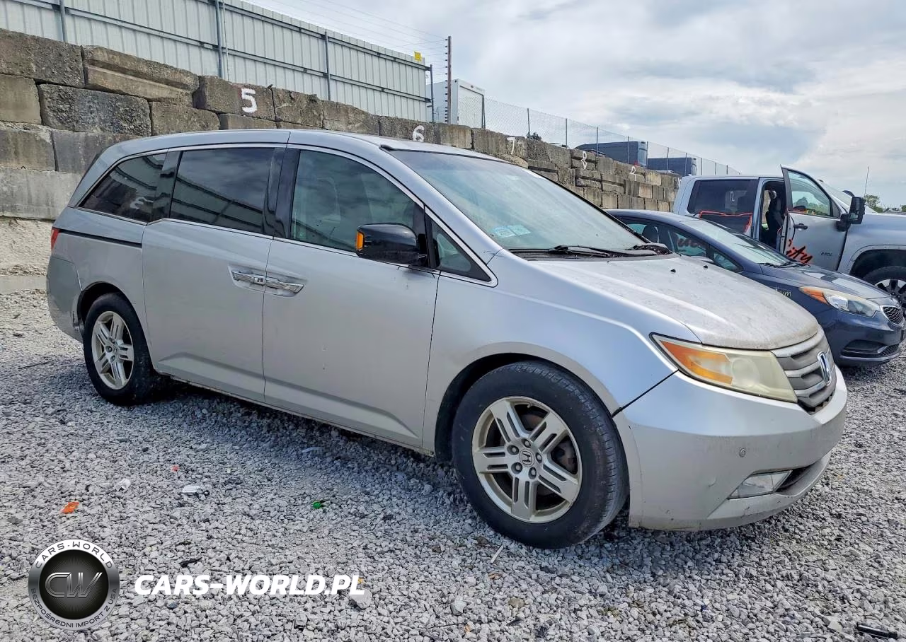 2011 Honda Oddyssey VIN:5FNRL5H97BB006221 - 4