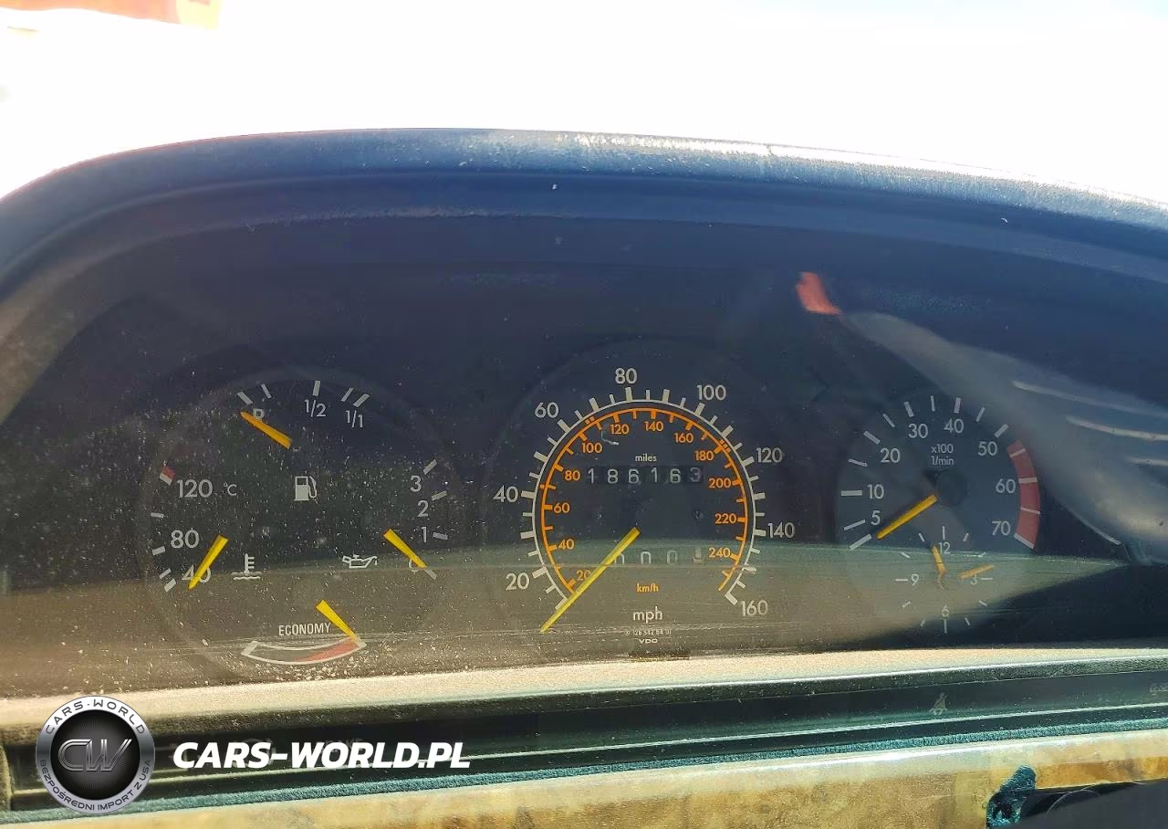 1982 Mercedes-Benz 380 Sec VIN:WDBCA43A6CB001733 - 9