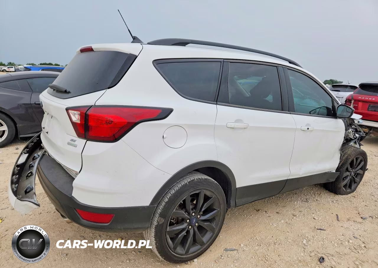 2019 Ford Escape Se VIN:1FMCU0GD7KUA53635 - 3