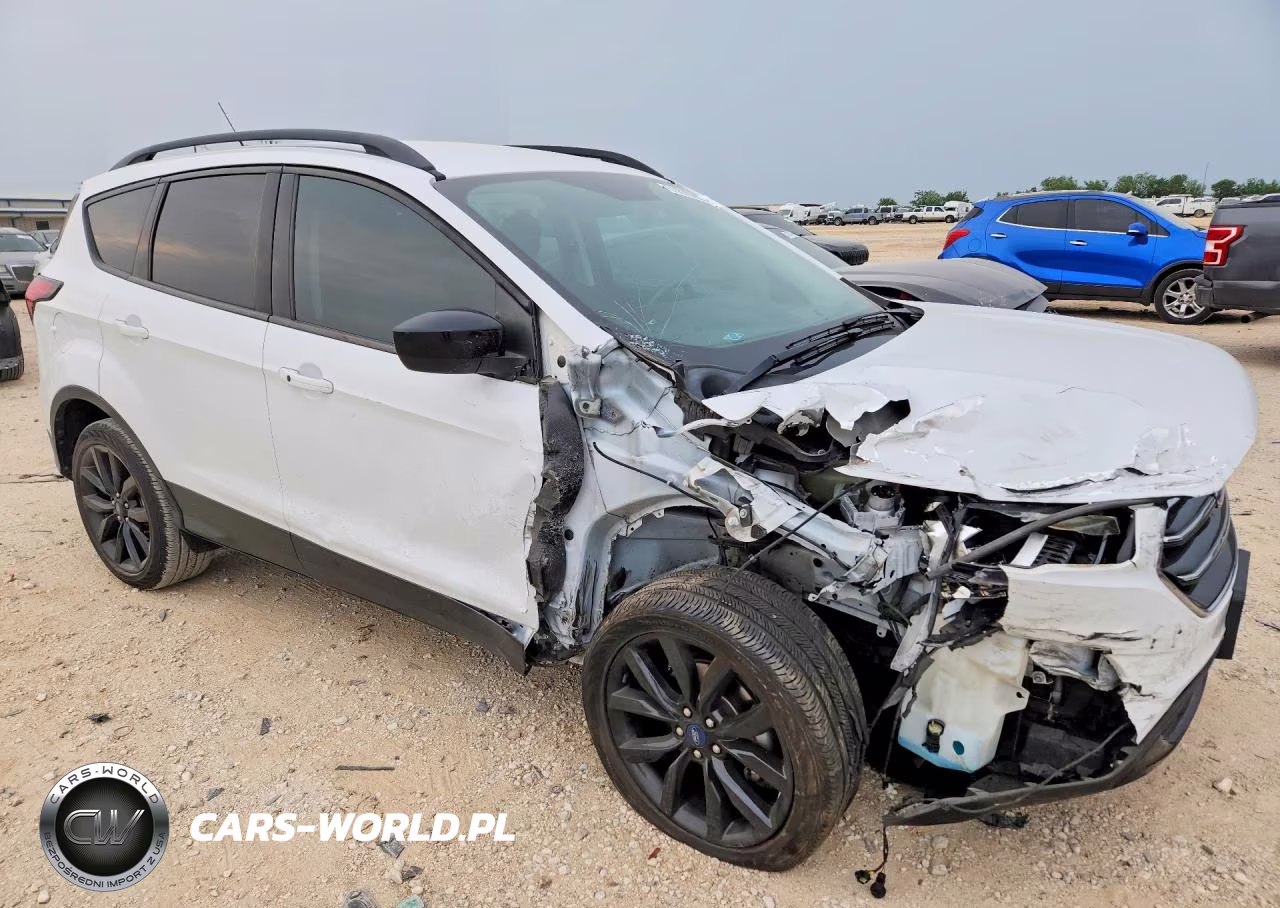 2019 Ford Escape Se VIN:1FMCU0GD7KUA53635 - 4