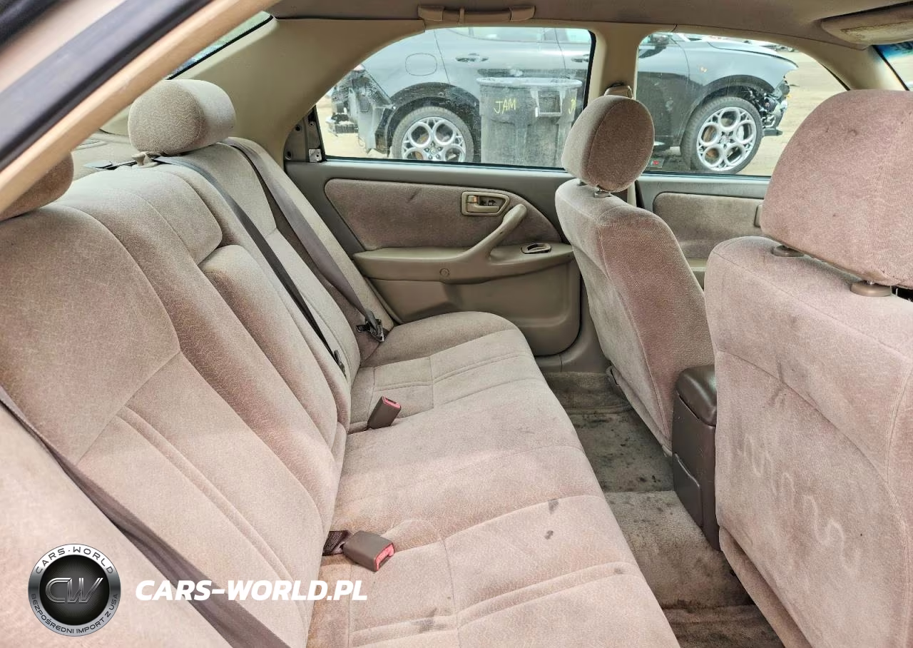 1999 Toyota Camry Le VIN:4T1BG22K0XU585904 - 10