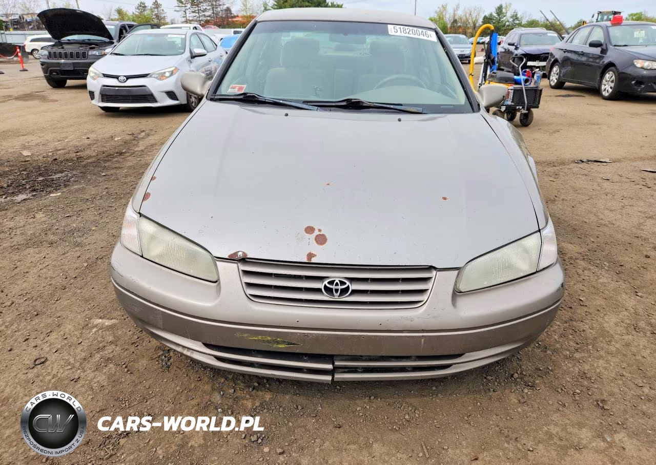 1999 Toyota Camry Le VIN:4T1BG22K0XU585904 - 5