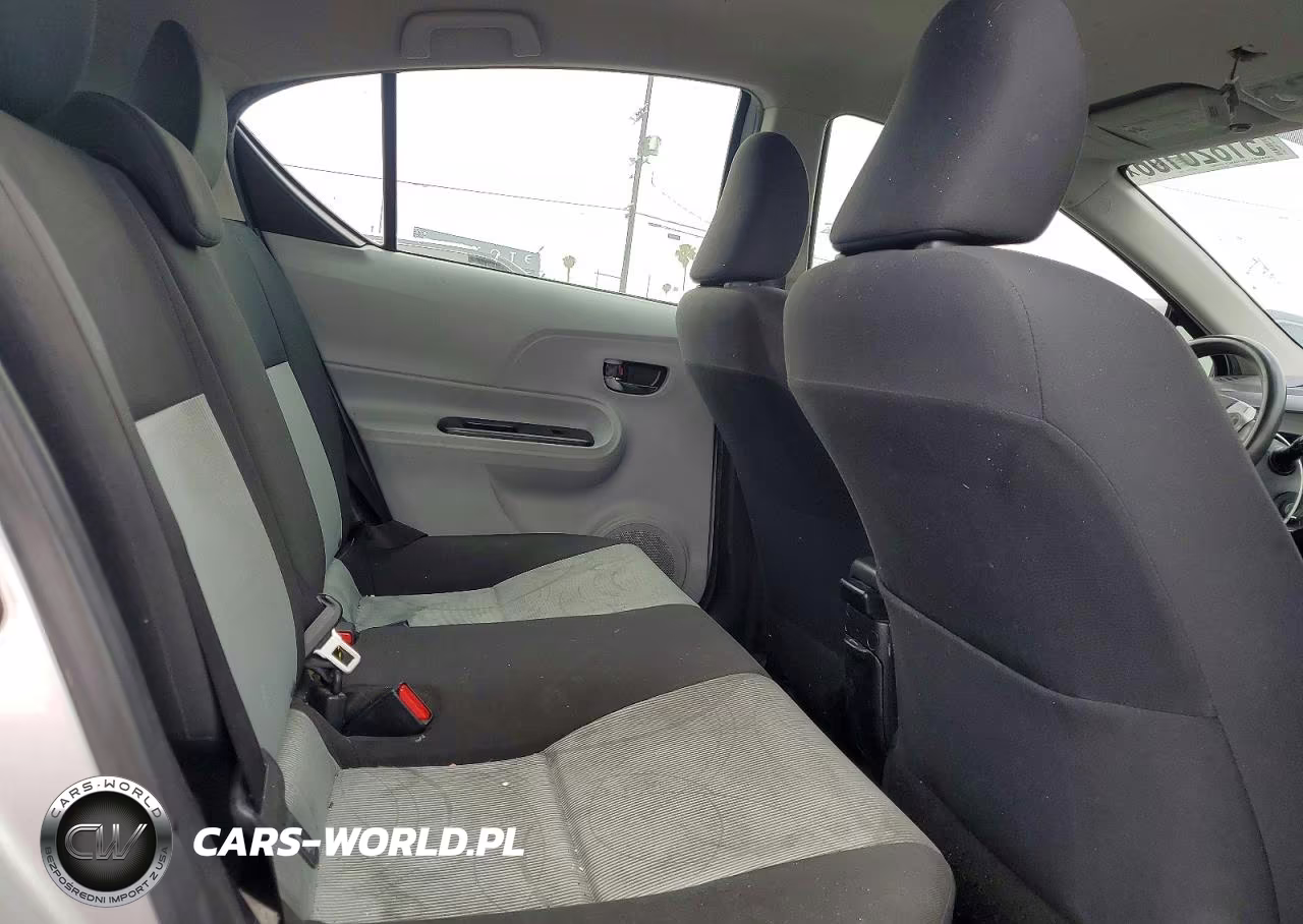 2013 Toyota Prius C Two VIN:JTDKDTB39D1545572 - 10