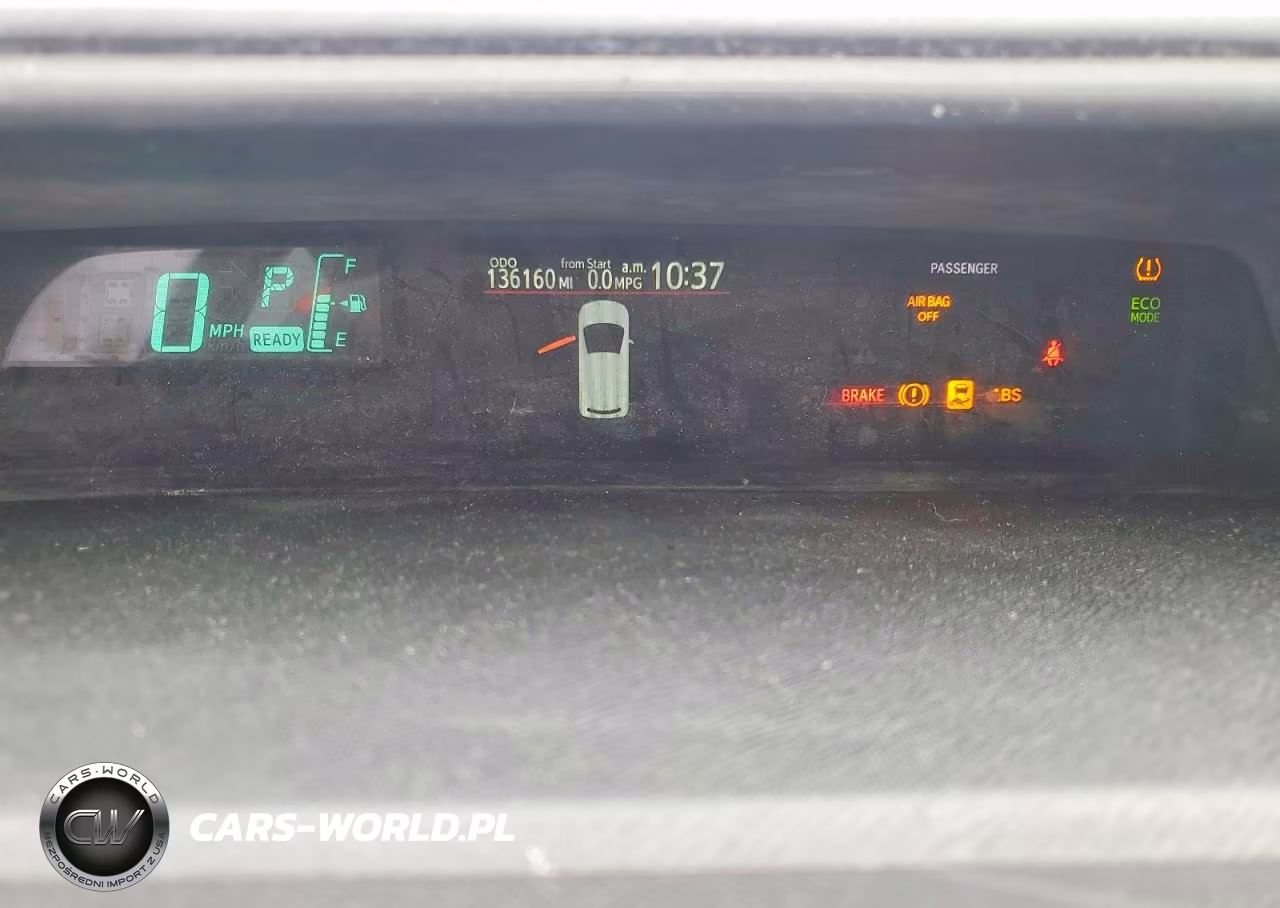 2013 Toyota Prius C Two VIN:JTDKDTB39D1545572 - 9