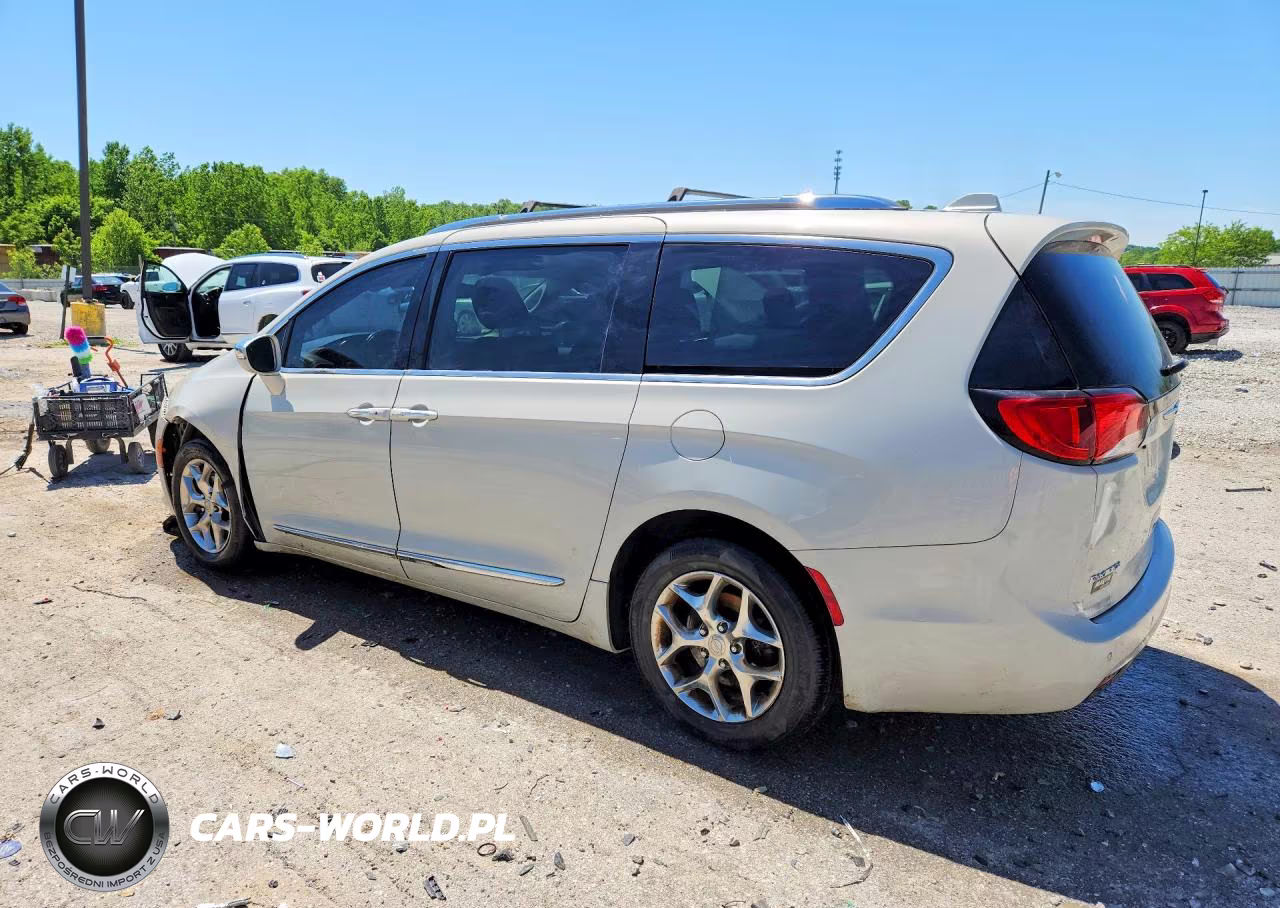 2017 Chrysler Pacifica Limited VIN:2C4RC1GG9HR656741 - 2
