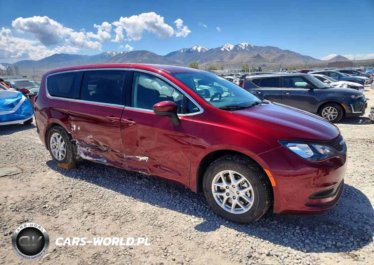 2023 Chrysler Voyager Lx VIN:2C4RC1CG5PR566426 - 4